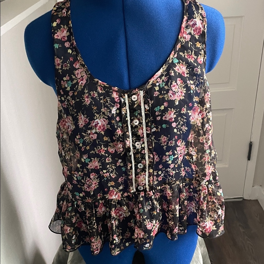 Iris Basic Floral Tank Top - Black and Pink